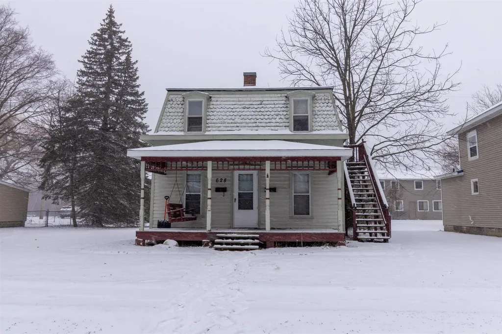 628 Oak Mt. Pleasant City MI 48858