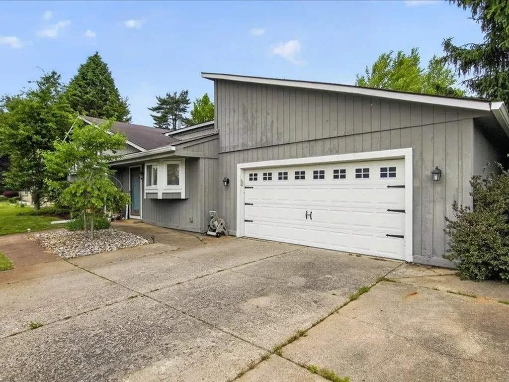 1505 Commerce Pines Drive Unknown City MI 48390