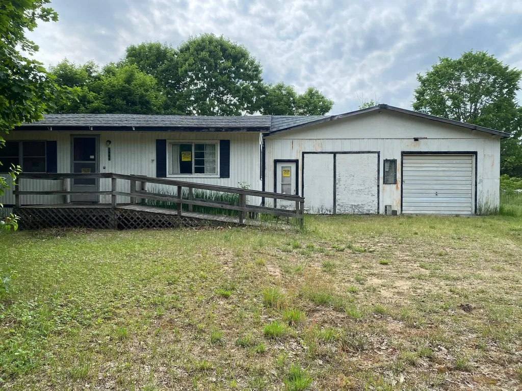 1961 Country Lane Nottawa Township MI 48893