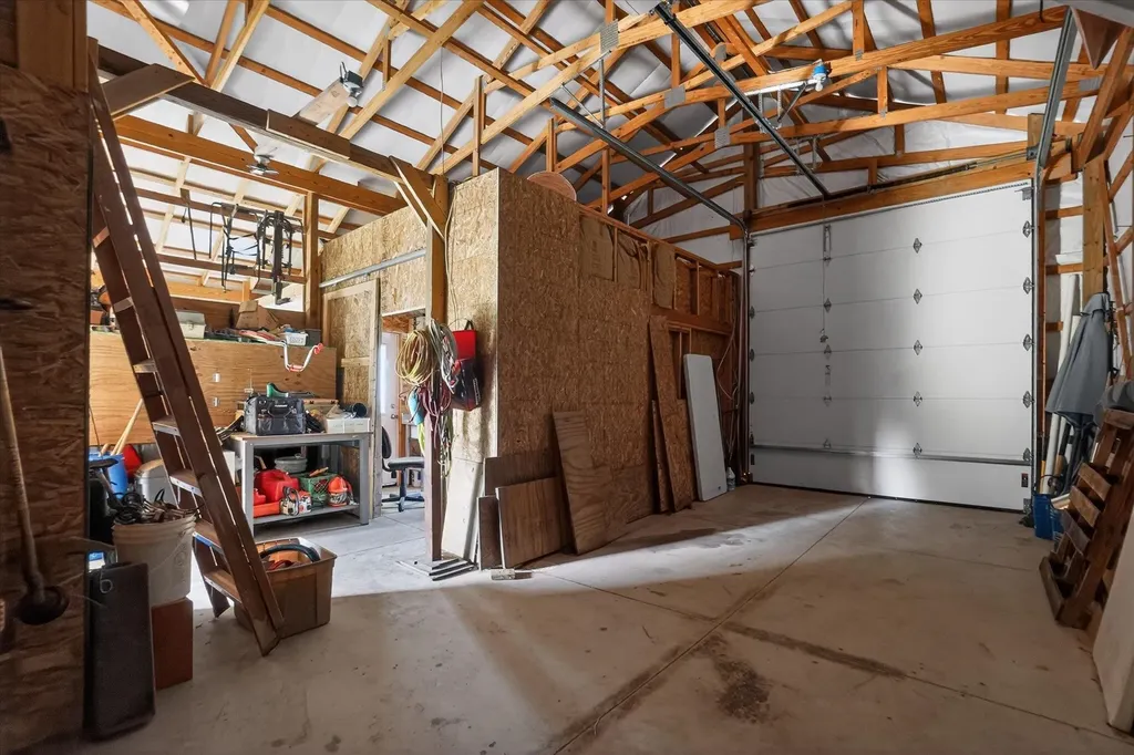 11095 Sundog Trail Fulton Township MI 48871