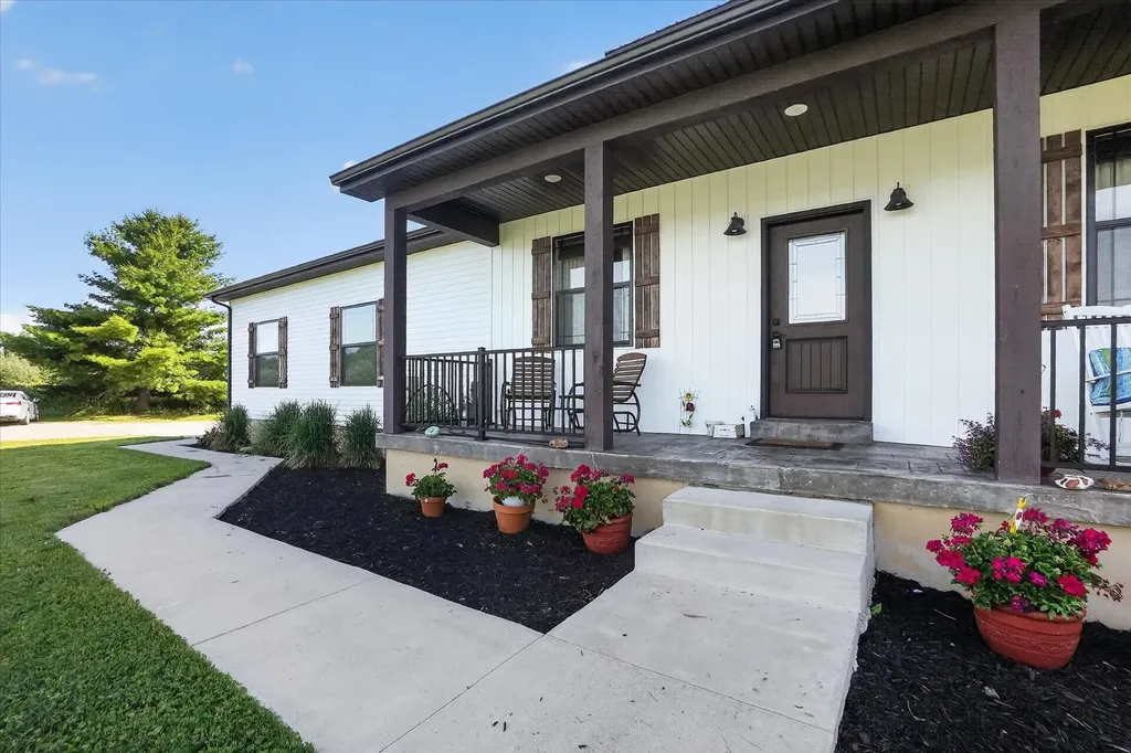 11095 Sundog Trail Fulton Township MI 48871