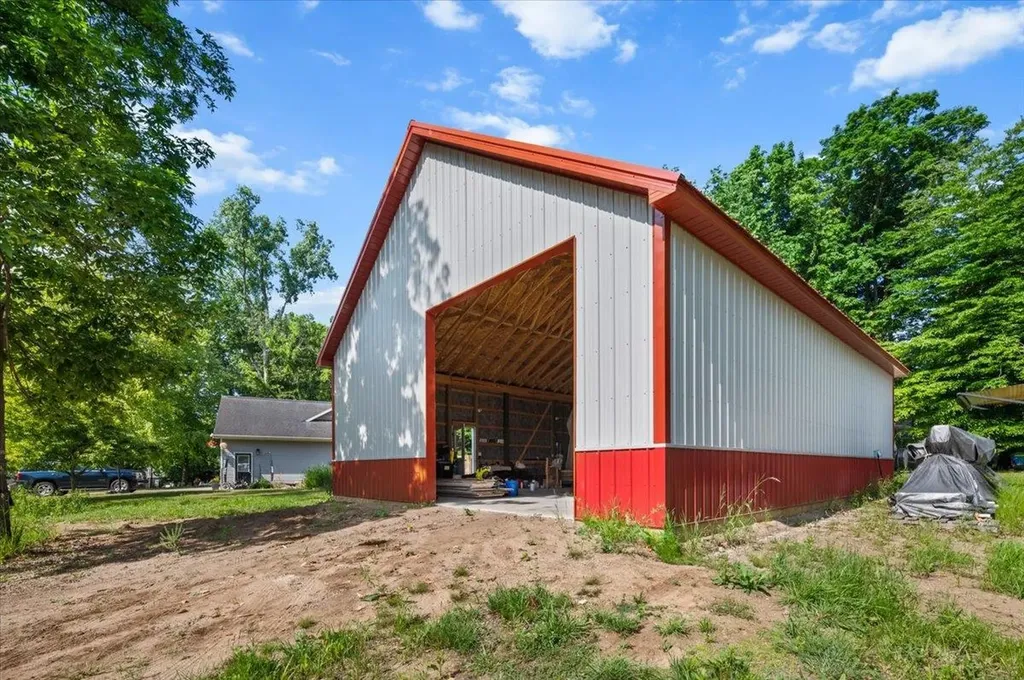 10234 Lakeside Drive Fulton Township MI 48871