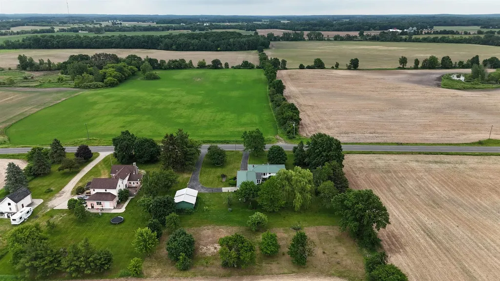 2480 W Baseline Road Nottawa Township MI 48858