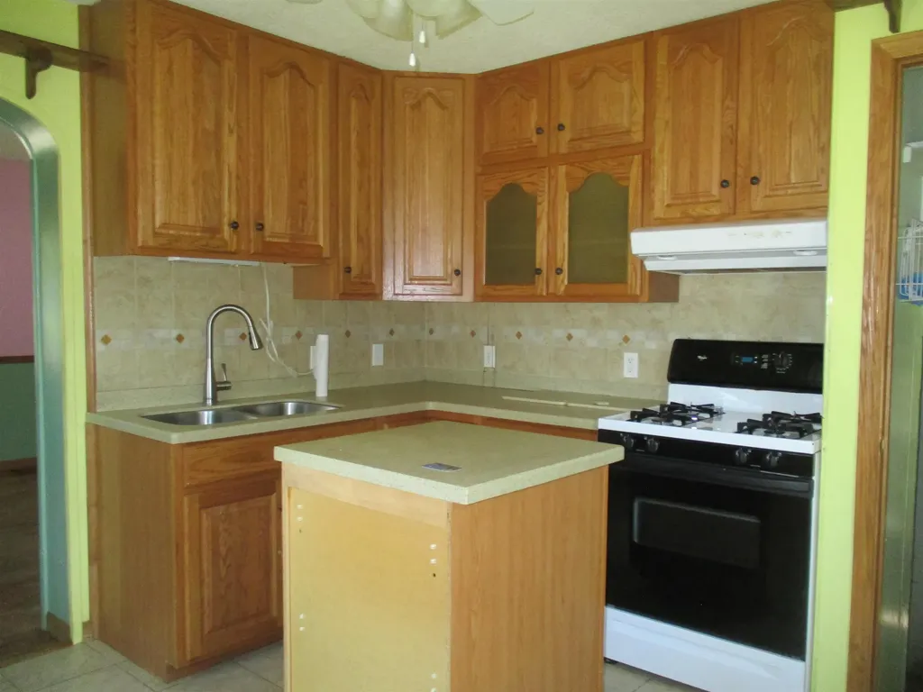 612 Liberty Street Alma City MI 48801