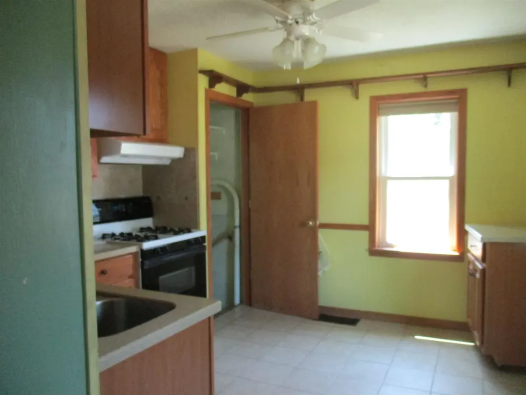 612 Liberty Street Alma City MI 48801