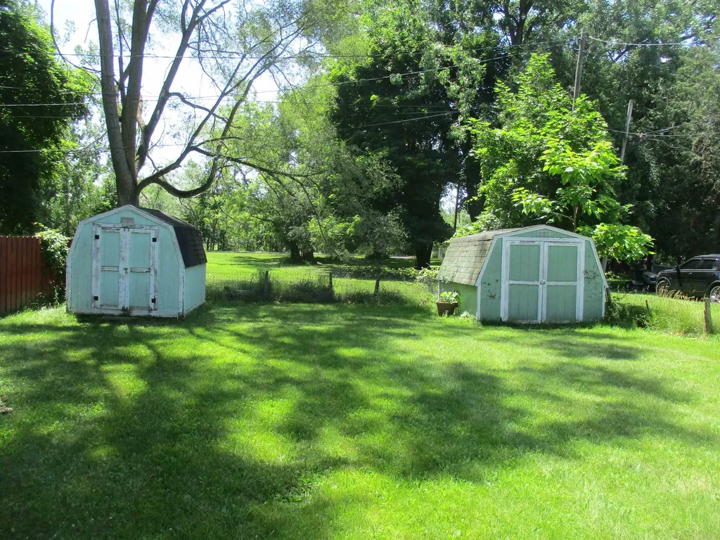 612 Liberty Street Alma City MI 48801