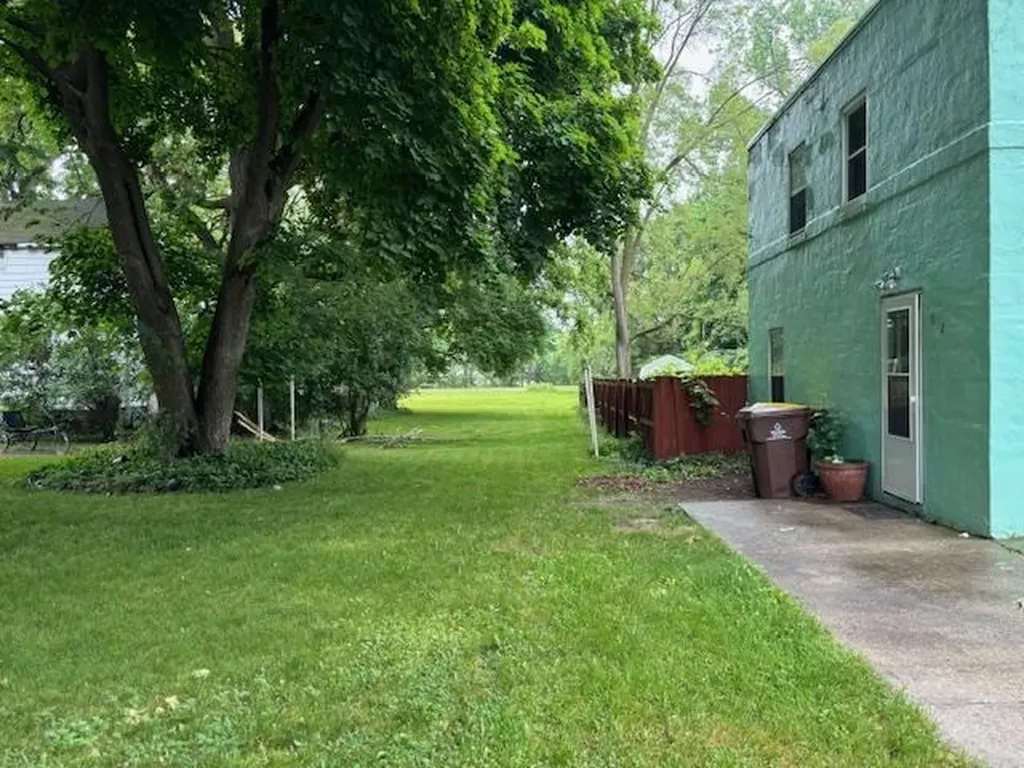 612 Liberty Street Alma City MI 48801