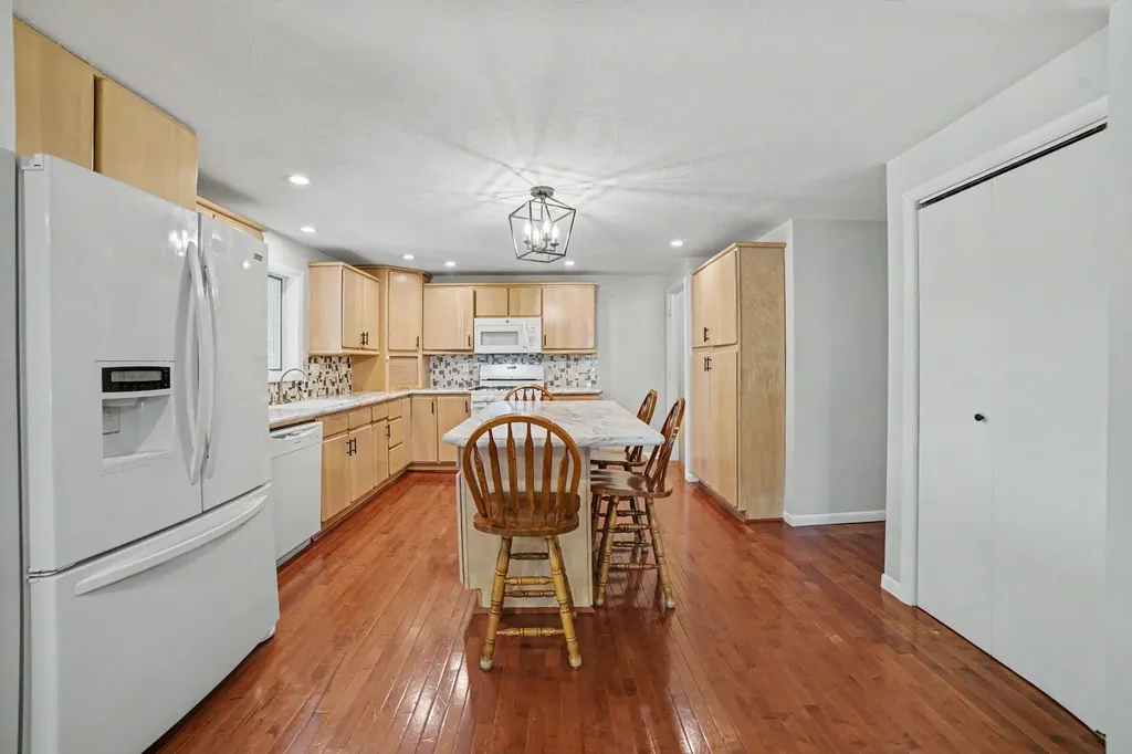 121 W Hazel Street St. Louis City MI 48880