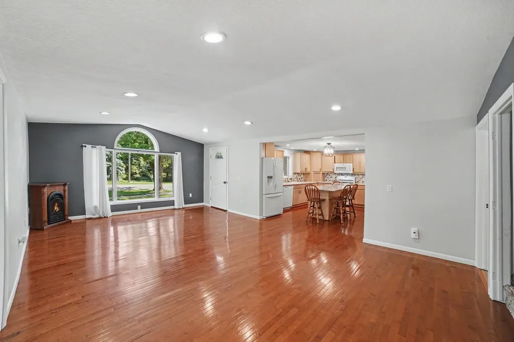 121 W Hazel Street St. Louis City MI 48880