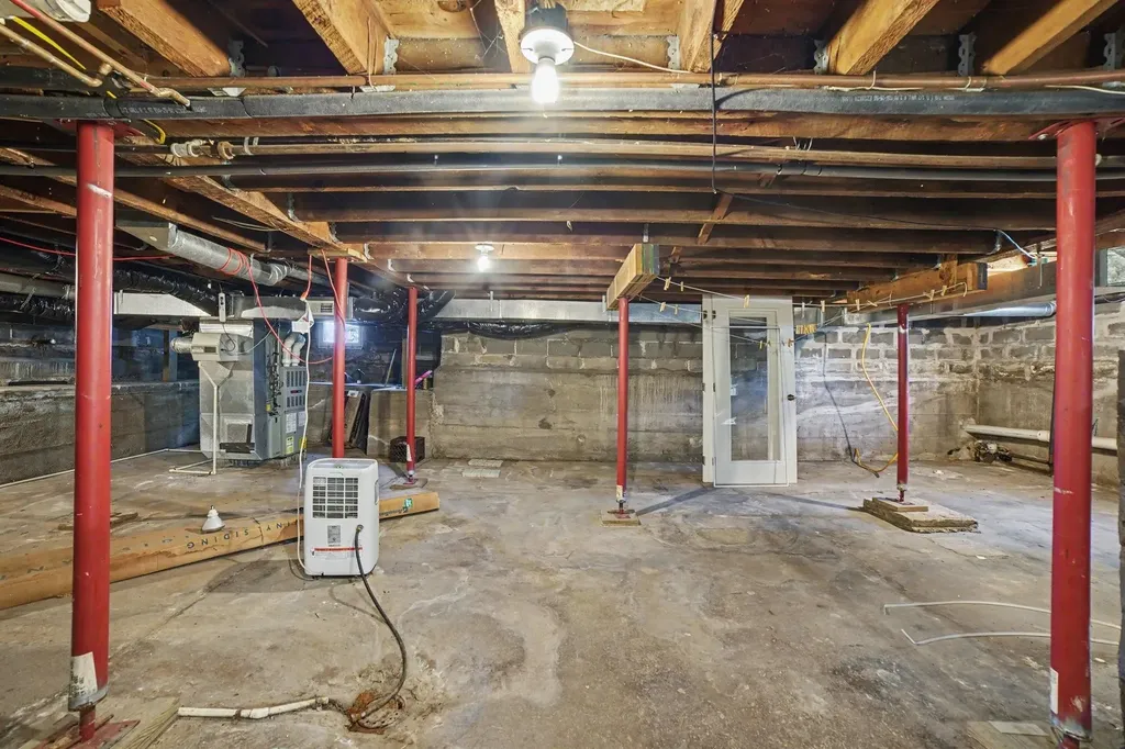 121 W Hazel Street St. Louis City MI 48880