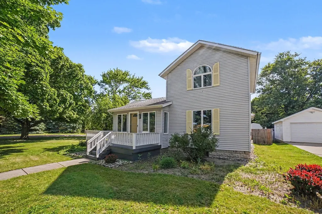 121 W Hazel Street St. Louis City MI 48880