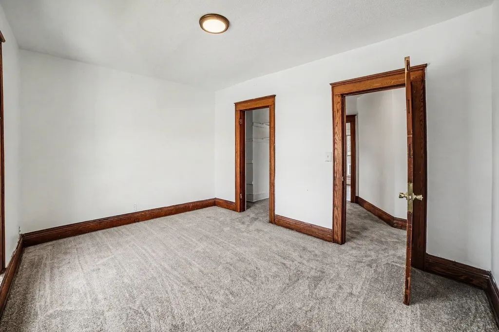 236 E Center Street Alma City MI 48801