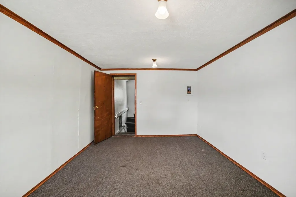 236 E Center Street Alma City MI 48801