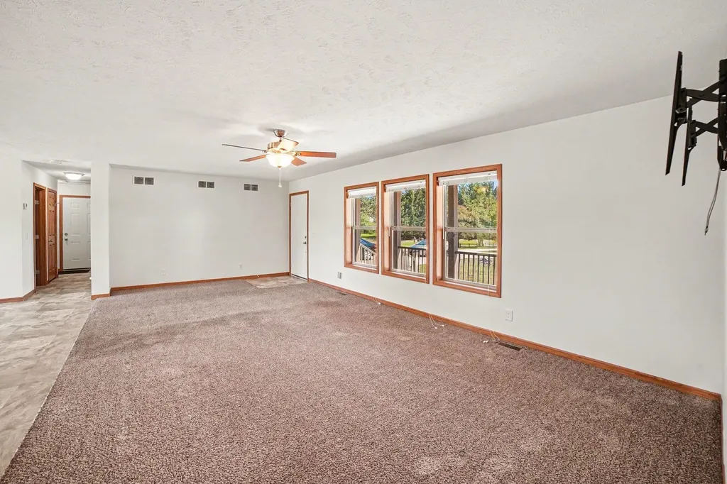 1020 Essex Drive Broomfield Township MI 48893