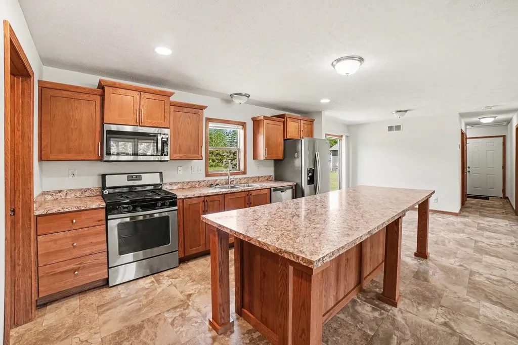 1020 Essex Drive Broomfield Township MI 48893