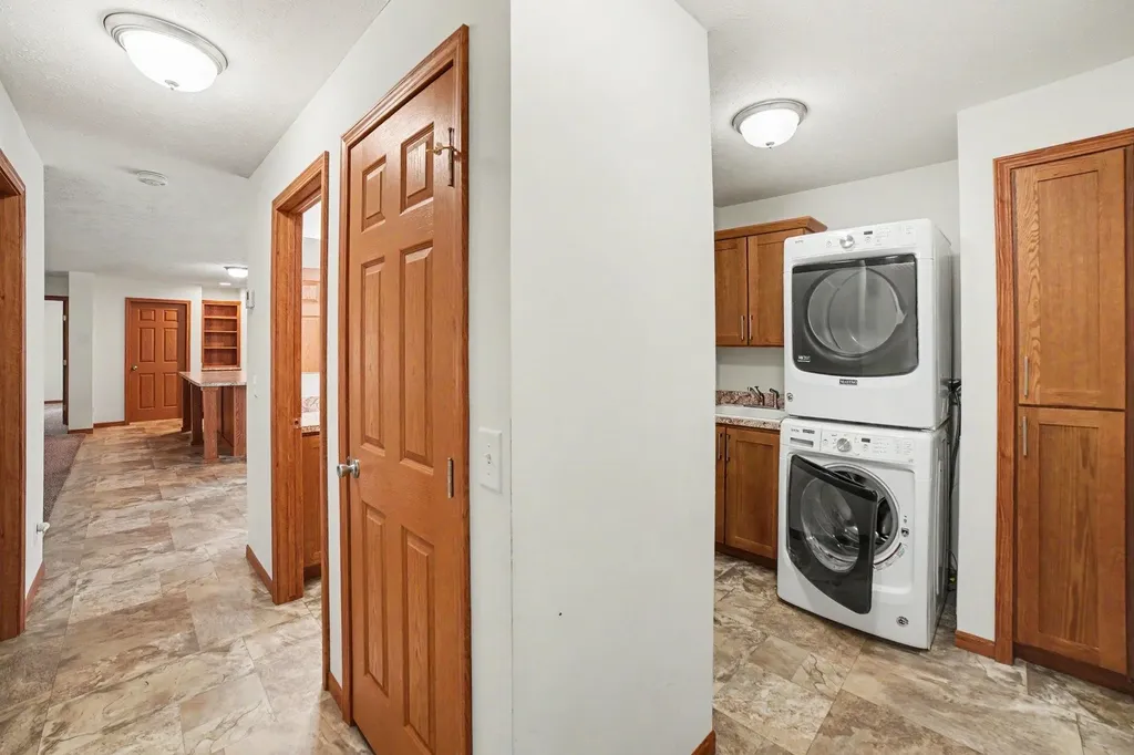 1020 Essex Drive Broomfield Township MI 48893