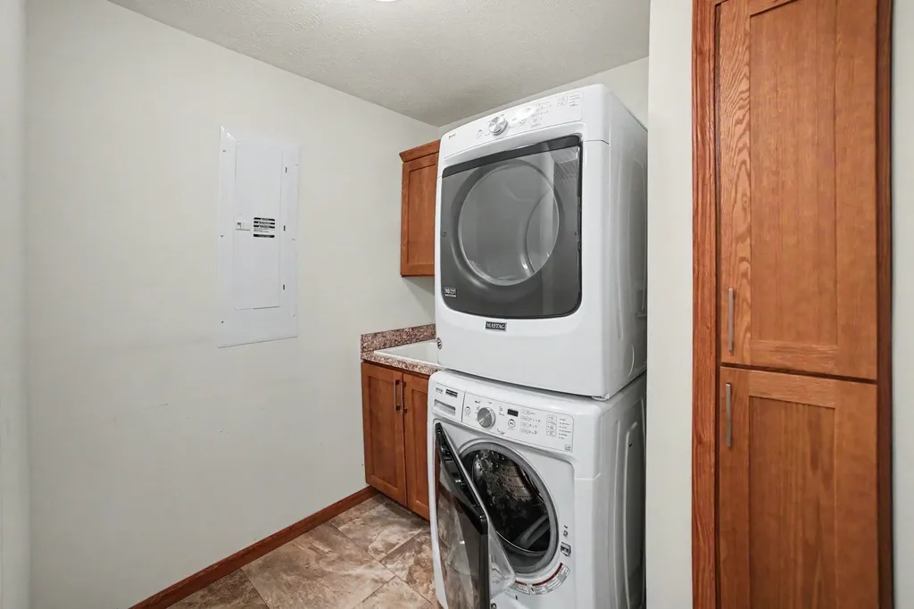 1020 Essex Drive Broomfield Township MI 48893