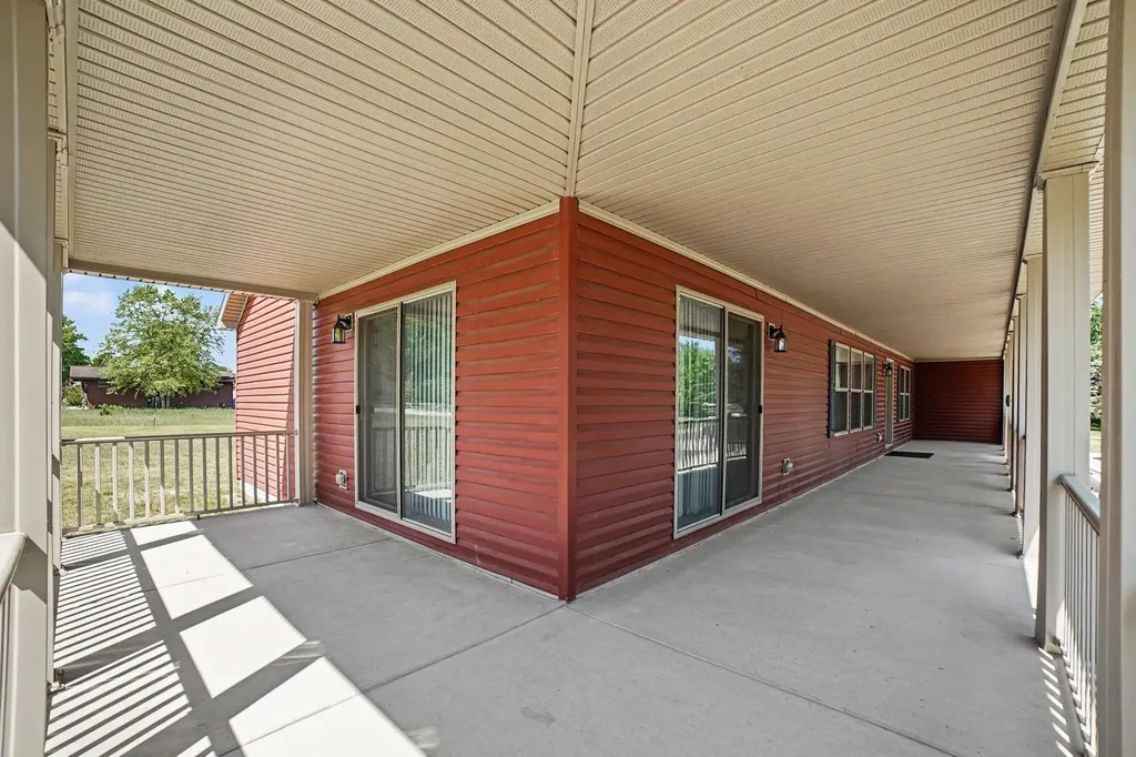 1020 Essex Drive Broomfield Township MI 48893