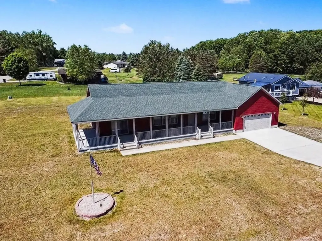 1020 Essex Drive Broomfield Township MI 48893