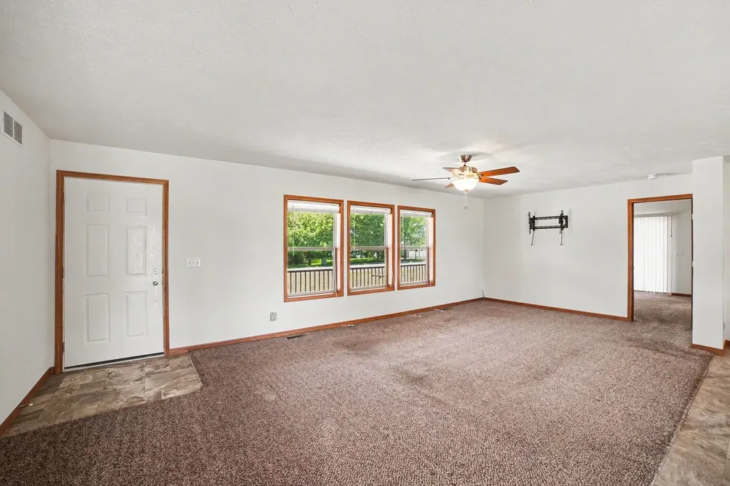 1020 Essex Drive Broomfield Township MI 48893