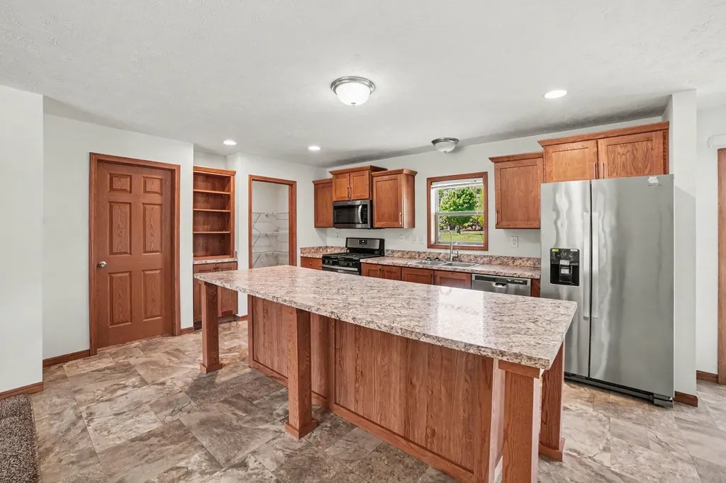1020 Essex Drive Broomfield Township MI 48893