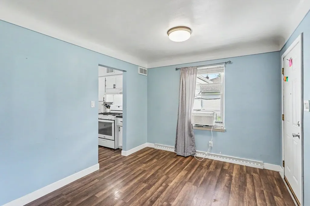 1109 Pacelli Street Saginaw Charter Township MI 48638