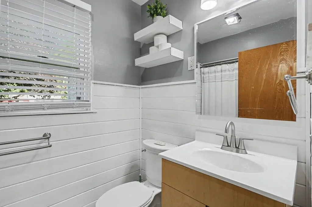 1109 Pacelli Street Saginaw Charter Township MI 48638