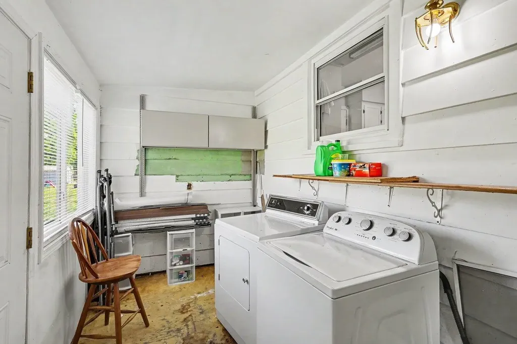 1109 Pacelli Street Saginaw Charter Township MI 48638