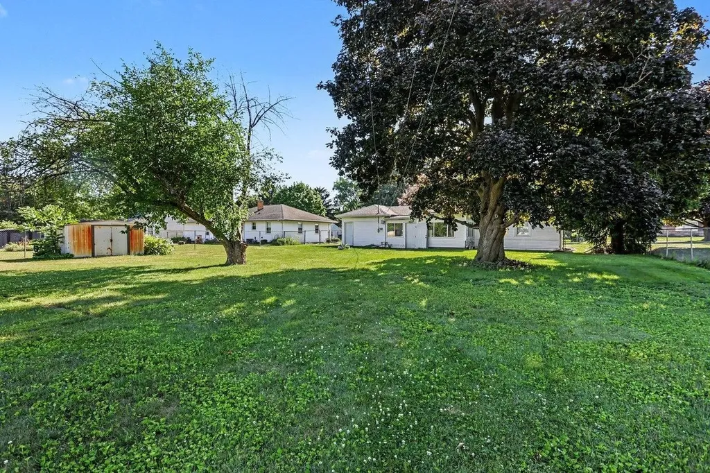 1109 Pacelli Street Saginaw Charter Township MI 48638