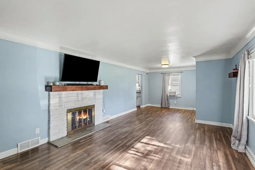 1109 Pacelli Street Saginaw Charter Township MI 48638