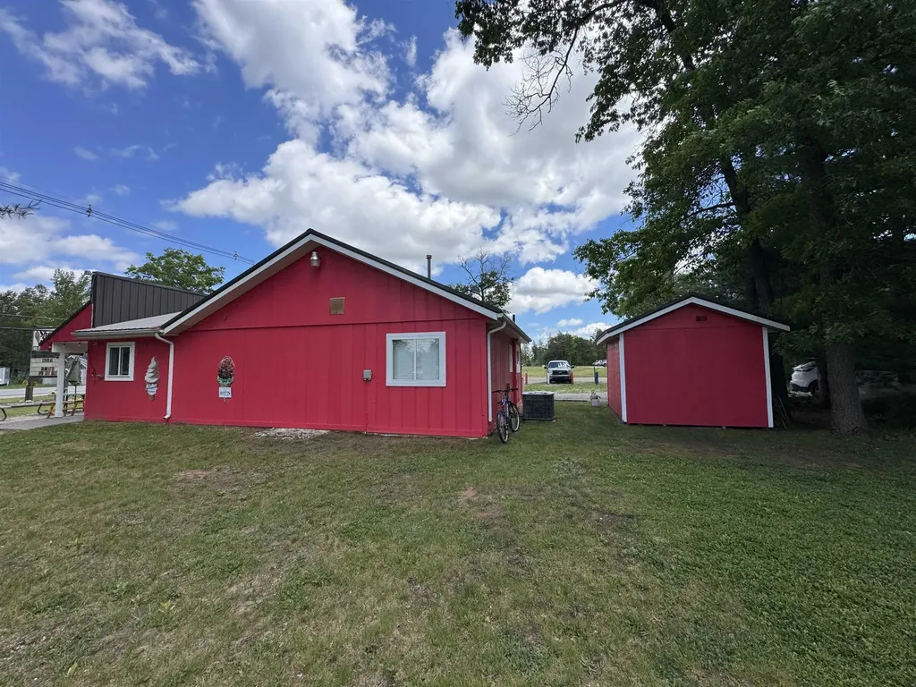 2008 Greenwood Road Mills Township MI 48756
