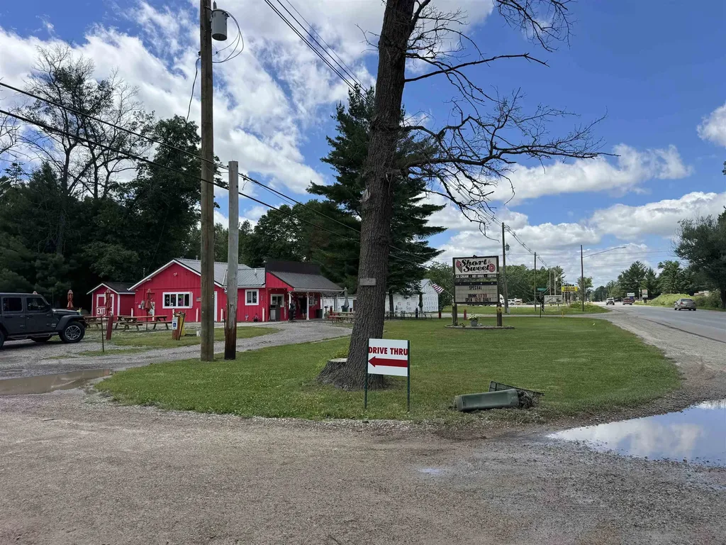 2008 Greenwood Road Mills Township MI 48756