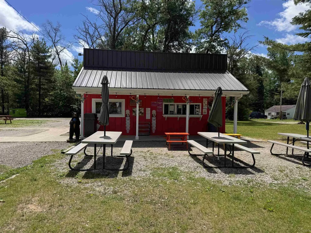 2008 Greenwood Road Mills Township MI 48756