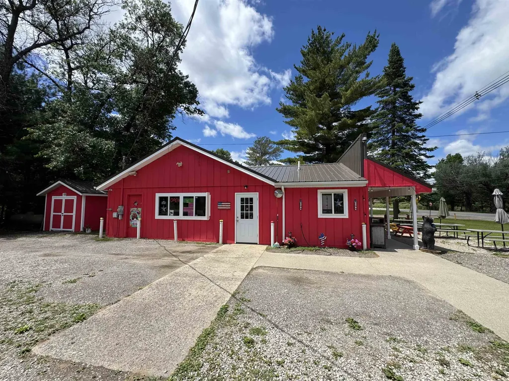2008 Greenwood Road Mills Township MI 48756