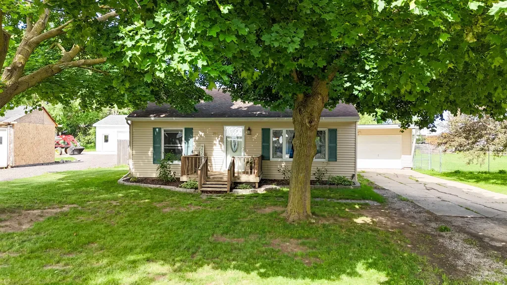 309 N 2nd Street Shepherd Village MI 48883