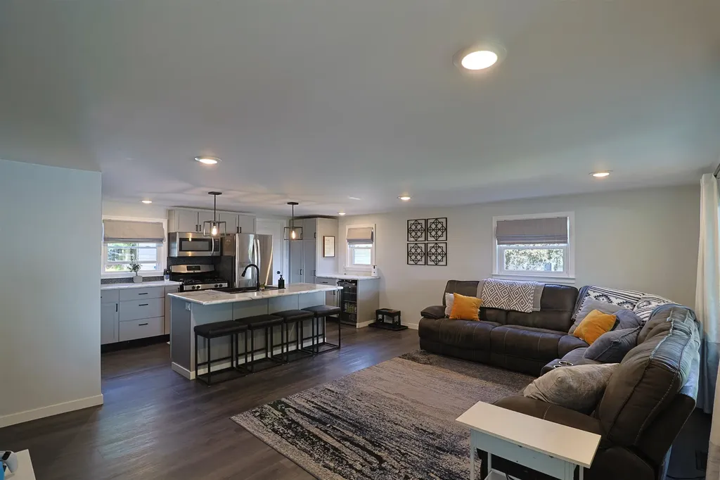 309 N 2nd Street Shepherd Village MI 48883