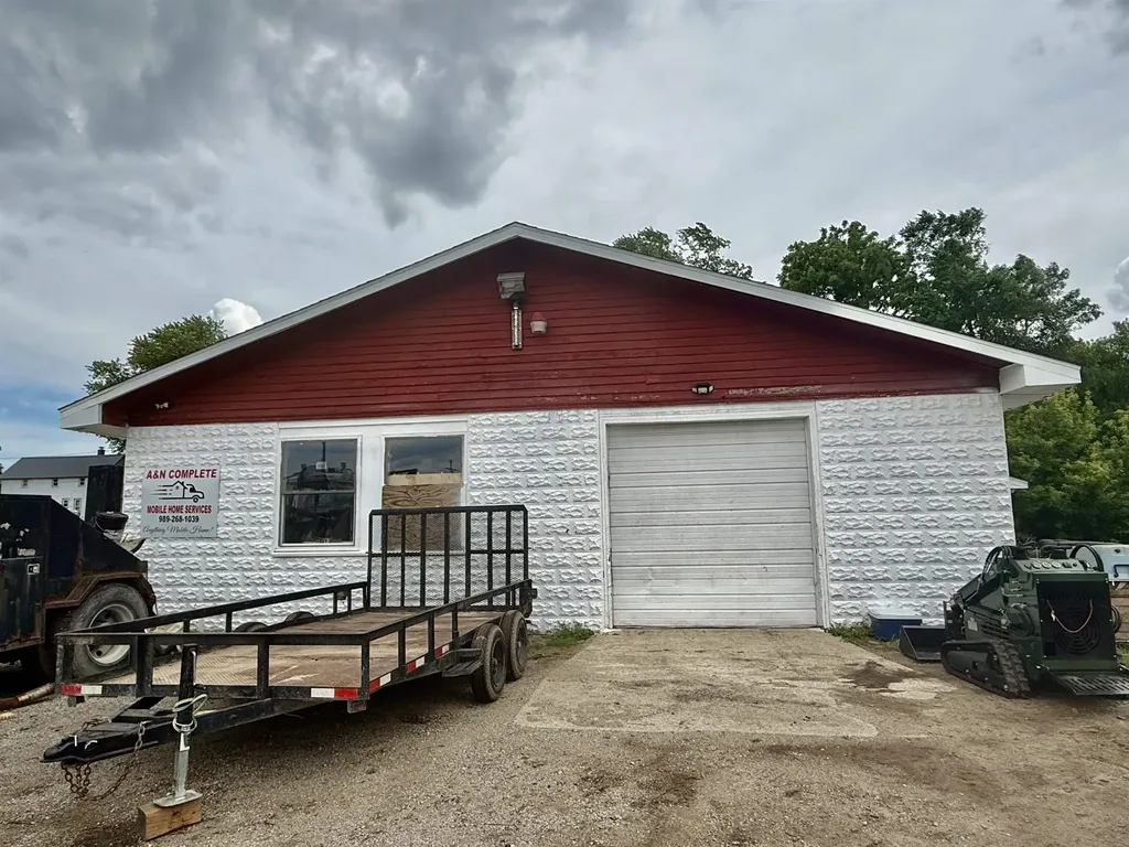 505 W Saginaw Street Breckenridge Village MI 48615