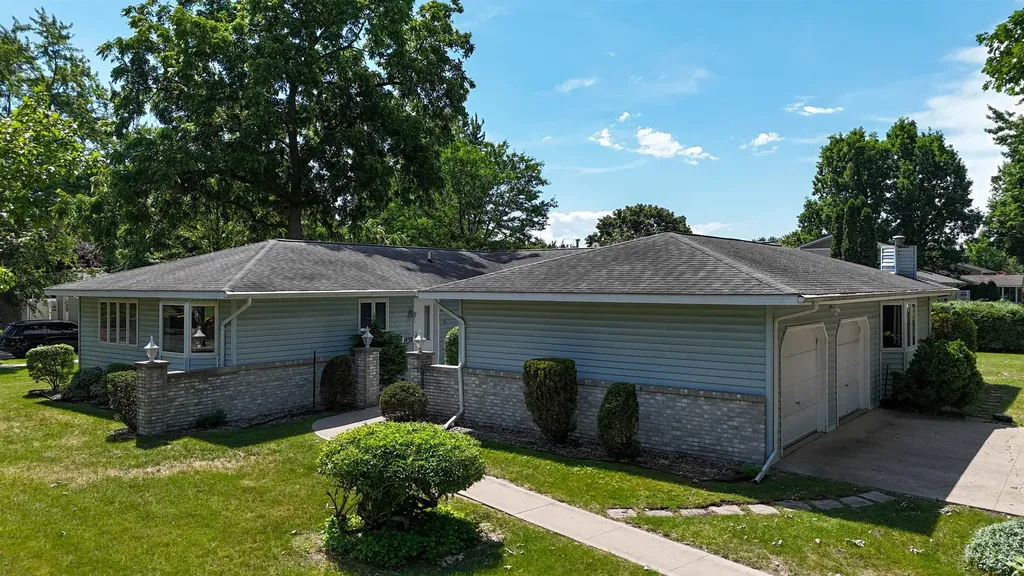 1428 E Broadway Street Mt. Pleasant City MI 48858