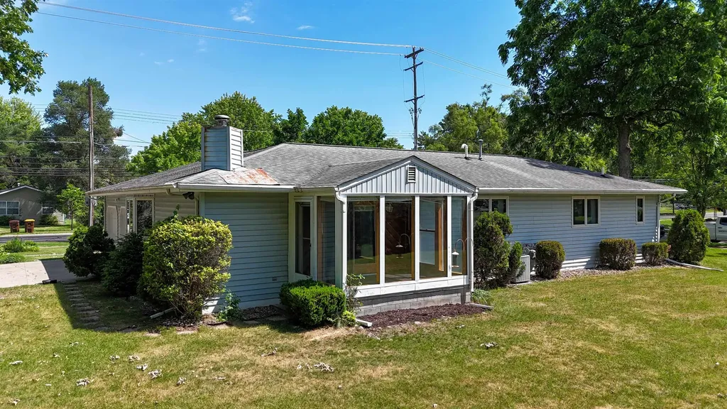 1428 E Broadway Street Mt. Pleasant City MI 48858