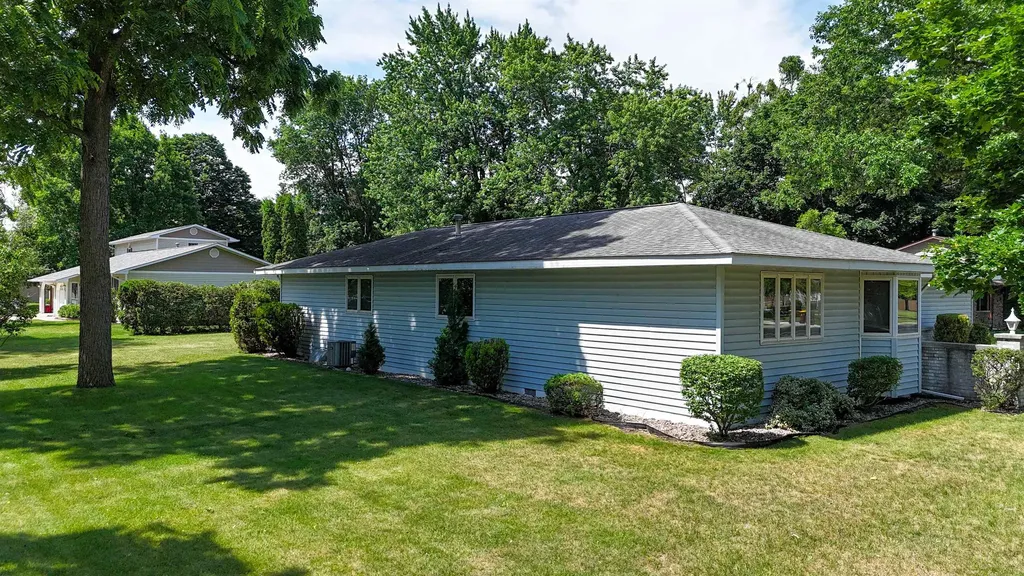 1428 E Broadway Street Mt. Pleasant City MI 48858