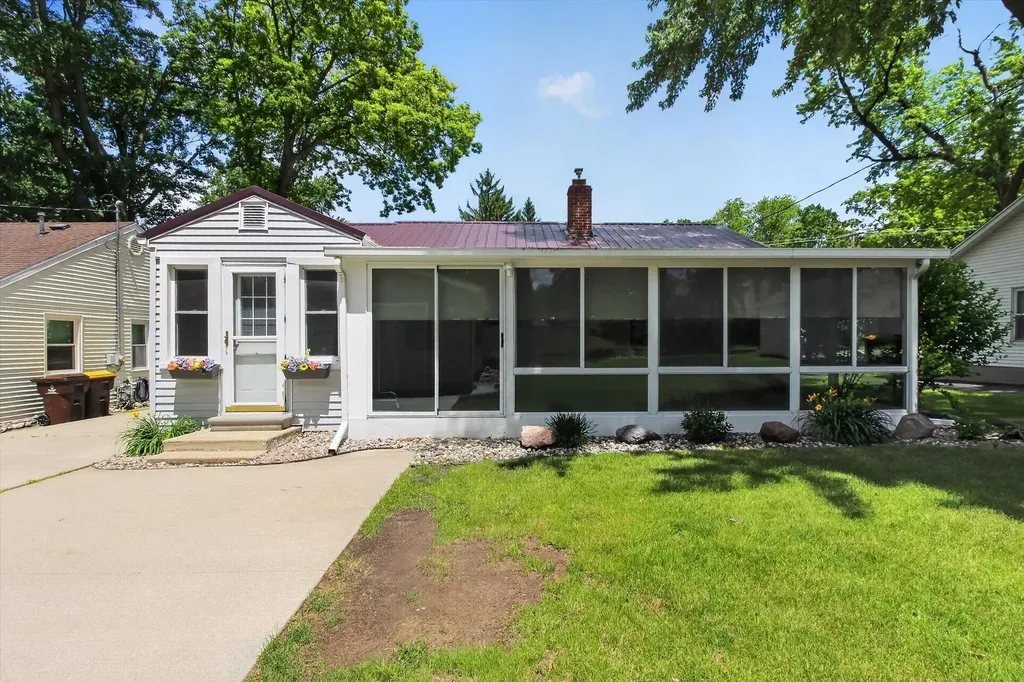 510 E Saginaw Street St. Louis City MI 48880