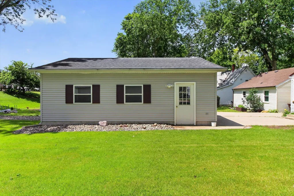 510 E Saginaw Street St. Louis City MI 48880