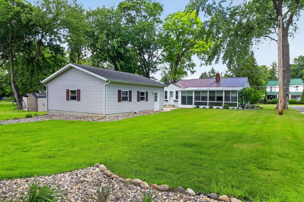 510 E Saginaw Street St. Louis City MI 48880