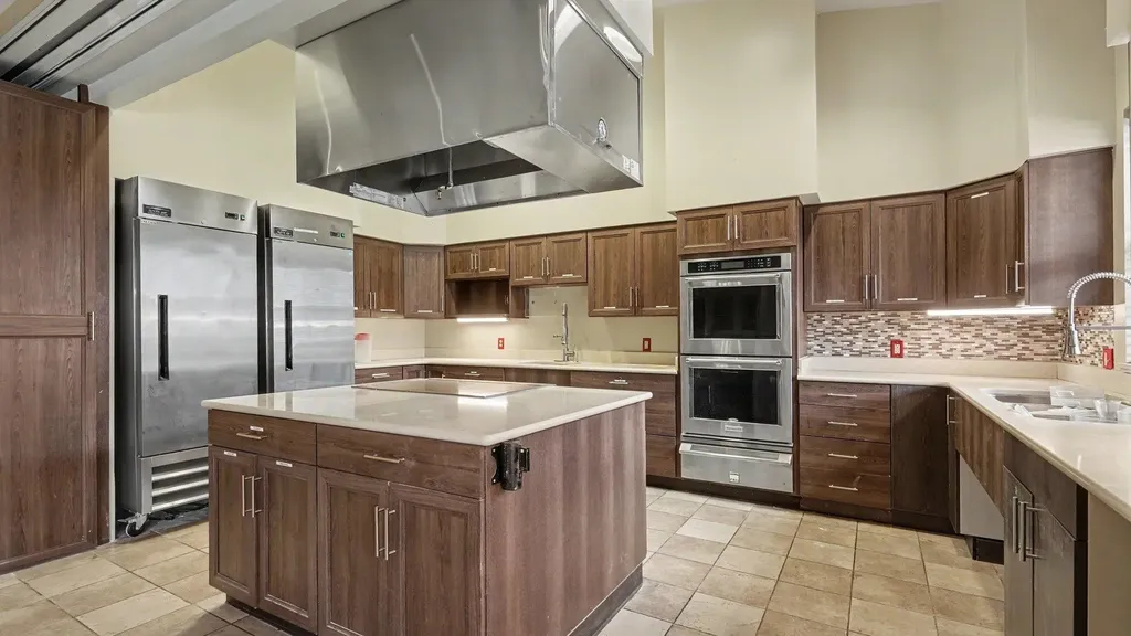 842 W Warwick Drive Alma City MI 48801