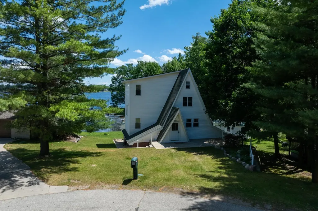 1032 Crown Point Drive Sherman Township MI 48893