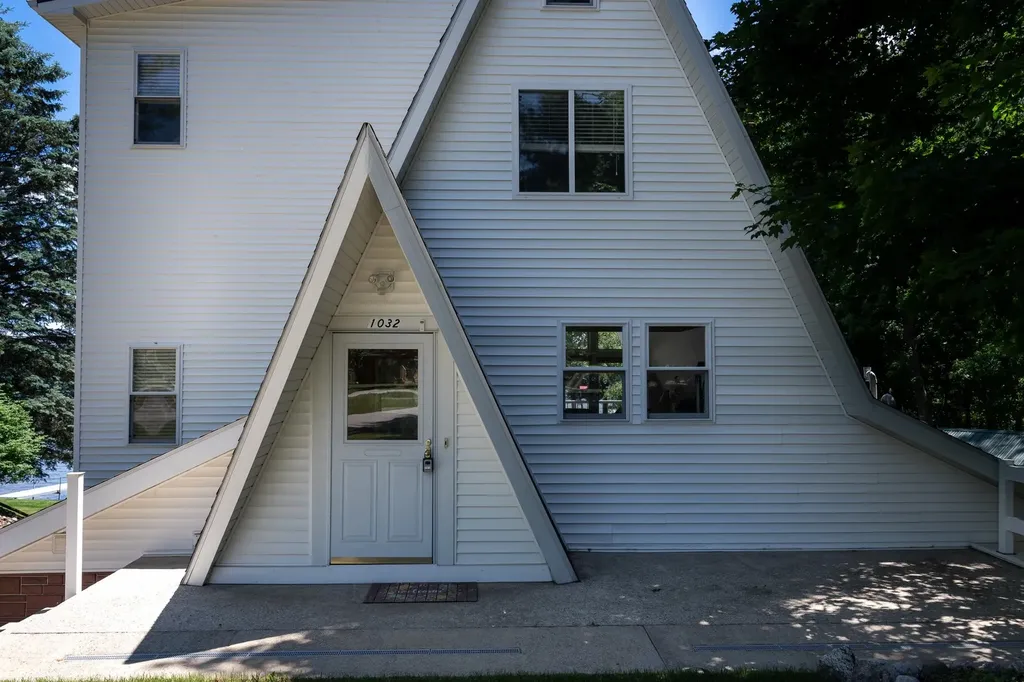 1032 Crown Point Drive Sherman Township MI 48893