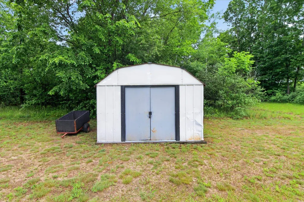 3333 N Ferris Road Sumner Township MI 48889
