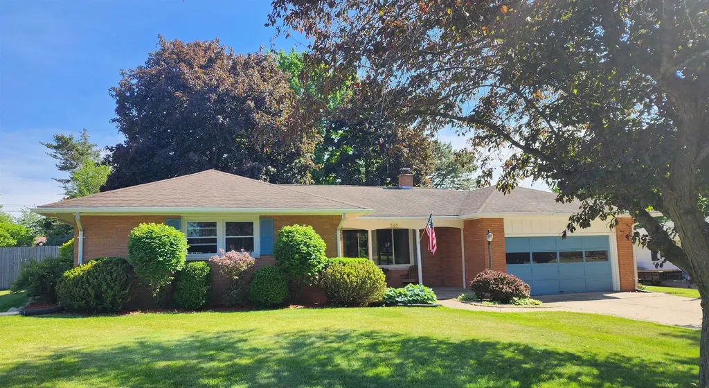 540 Fairlane Drive Alma City MI 48801