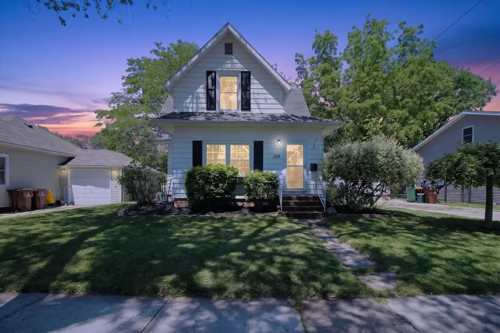 308 Orchard Street Alma City MI 48801