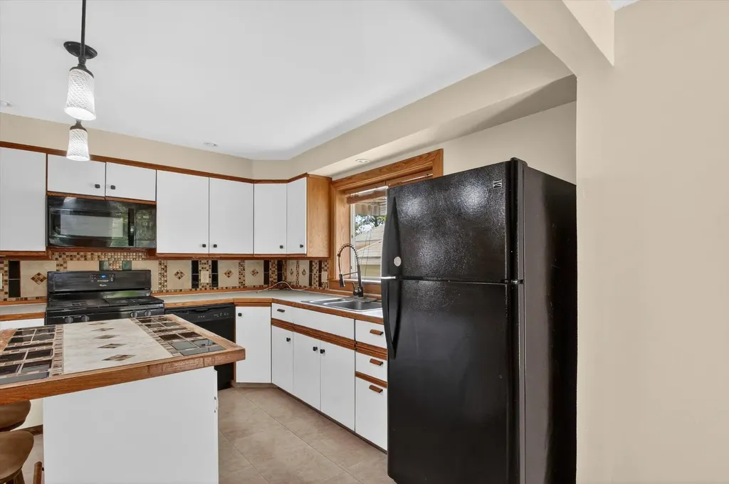 308 Orchard Street Alma City MI 48801